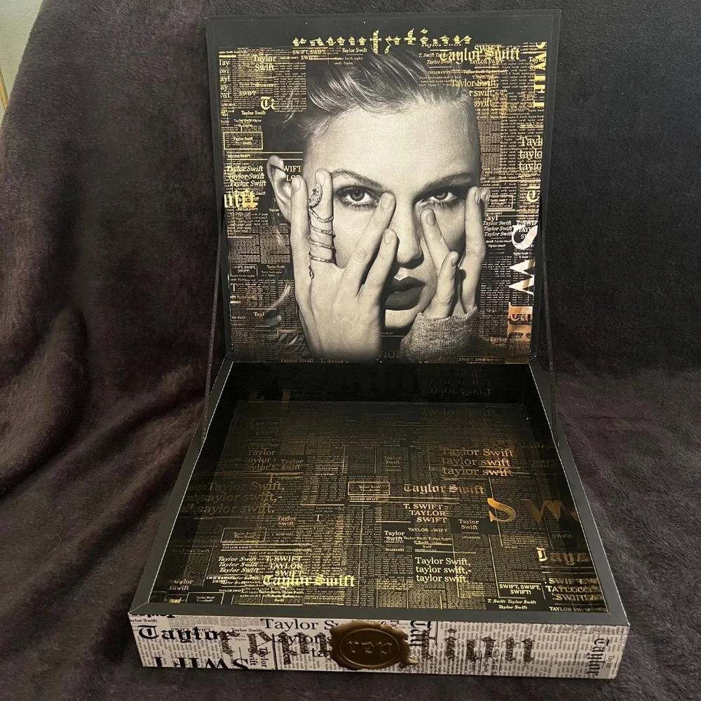 Reputation Tour VIP Box Taylor Swift Reputation Box Video Plays - Picture 12 of 14